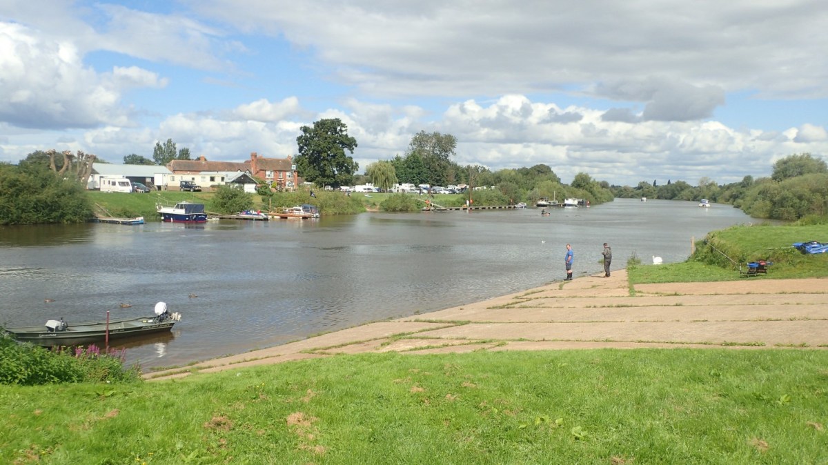 Severn Way: Deerhurst to&nbsp;Tewkesbury